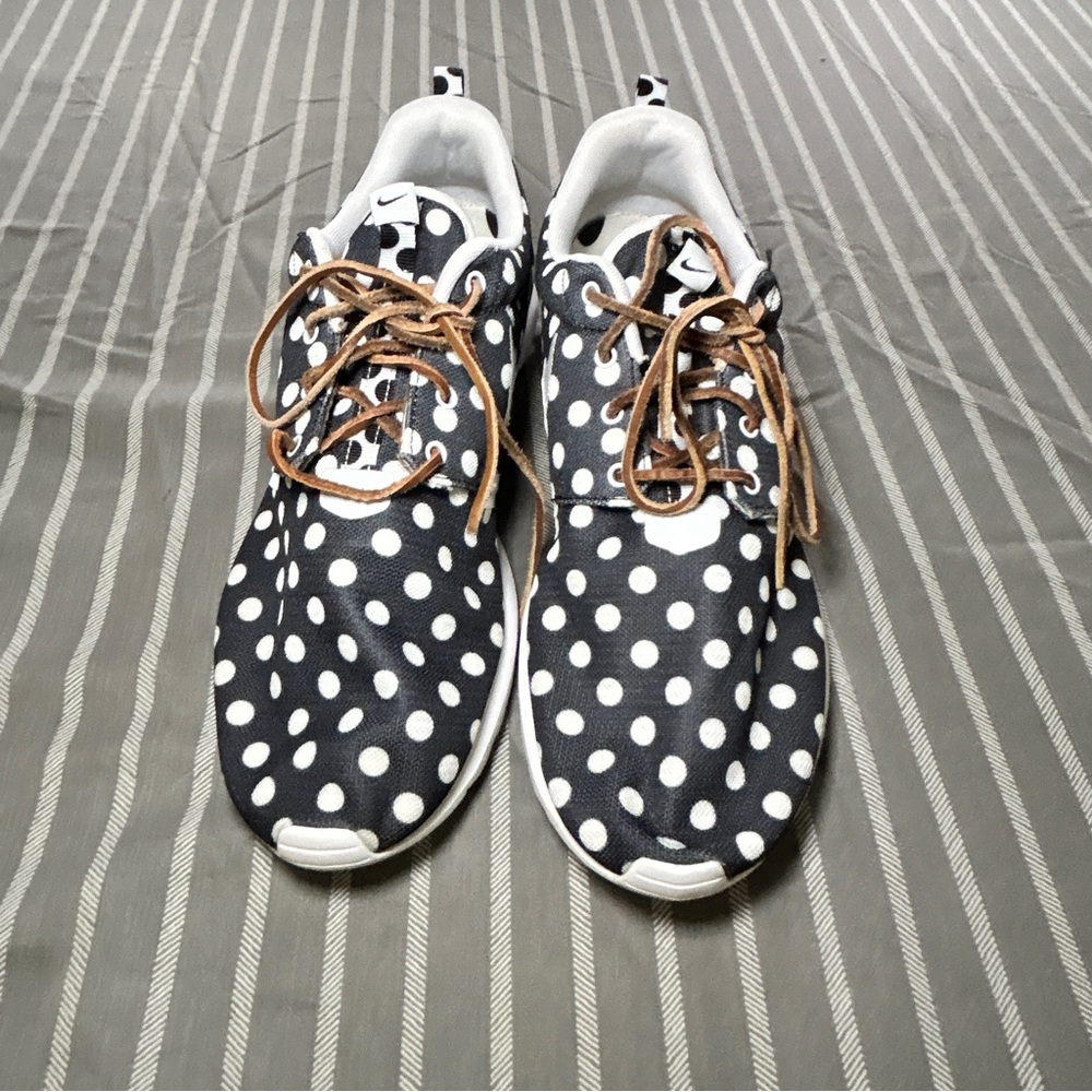 Nike Roshe One NM QS "Polka Dot" pack sneaker in the black and white Men's 11 - Picture 2 of 7